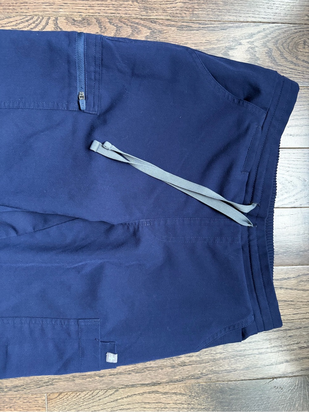 FIGS Navy Blue Straight Leg Scrub Pants Women’s XS Technical Collection - Picture 2 of 5